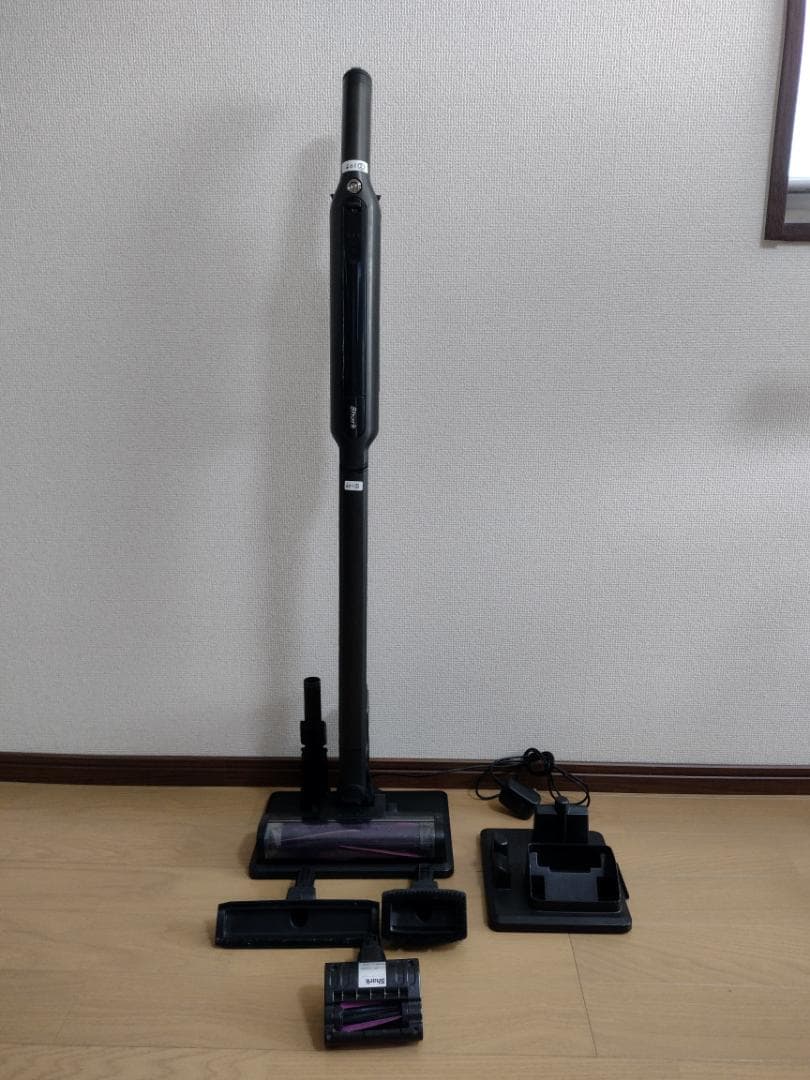 シャーク★コードレスクリーナー★CS601JBK★バッテリー新品と同等