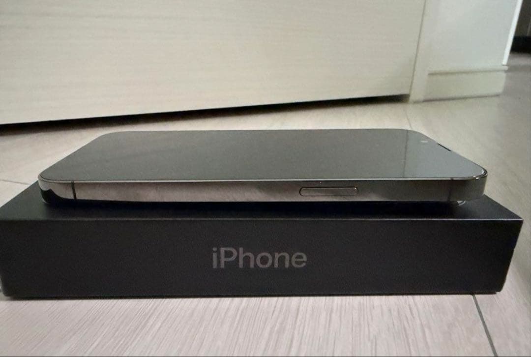 【美品・箱あり】iPhone 13 Pro 512GB グラファイト