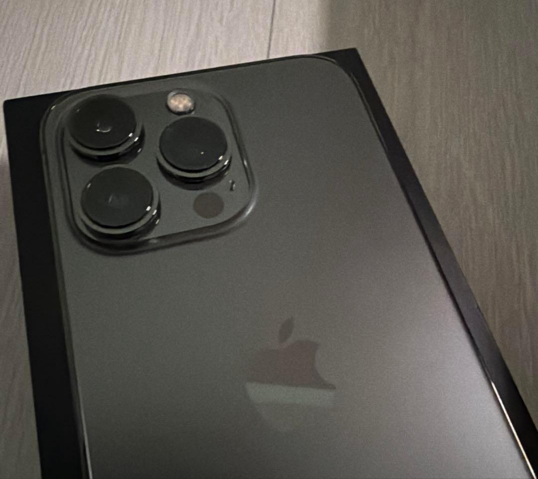 【美品・箱あり】iPhone 13 Pro 512GB グラファイト
