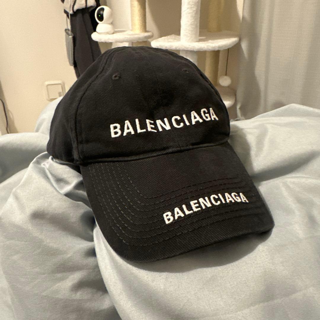 BALENCIAGA ブラック キャップ
