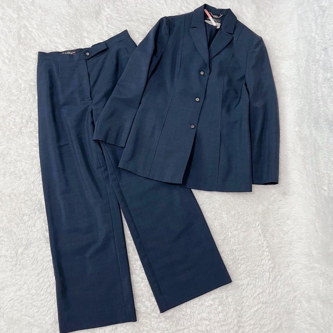 フェラガモ パンツスーツ セットアップ ダブルガンチーニ モヘヤ ネイビー