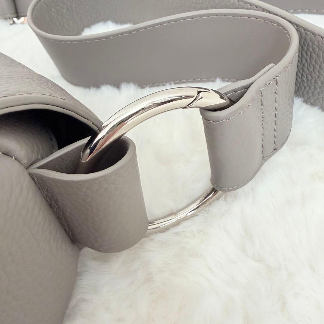 美品✨ビアズリー　レザーボディバッグ　トープ　ショルダーバッグ　2WAY 完売品