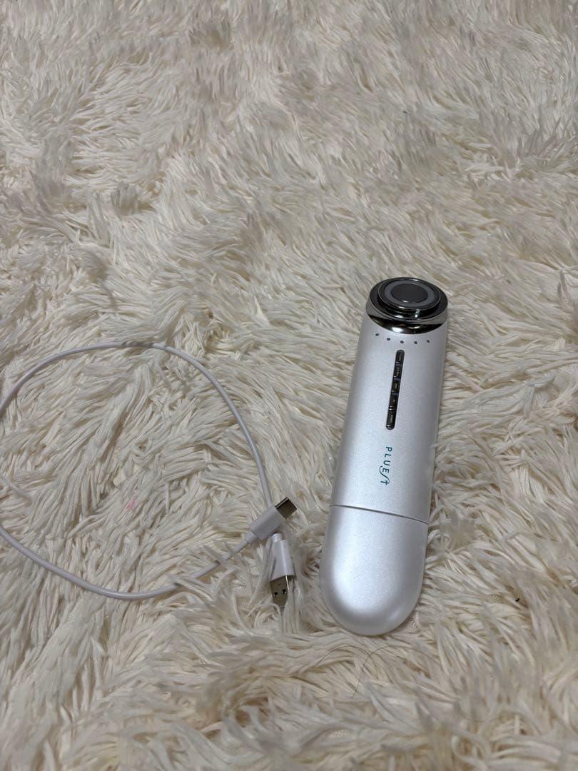 PLUG 美顔器 シルバー USBケーブル付き