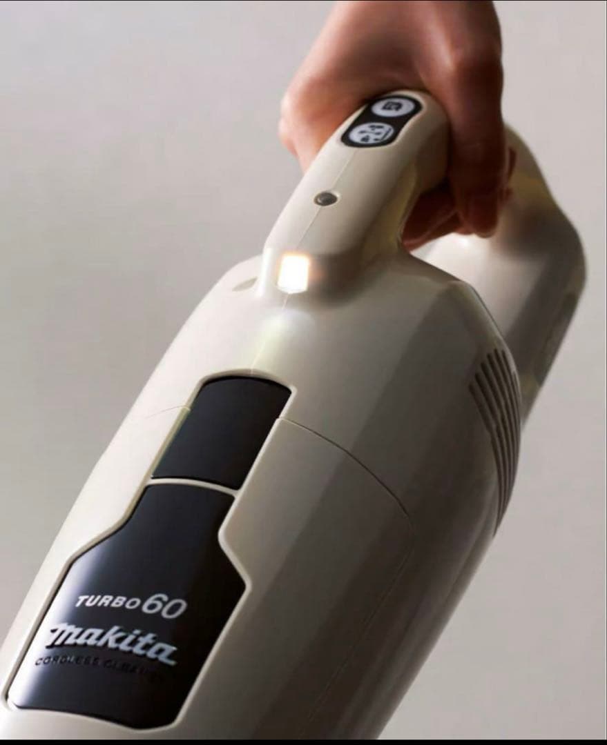 通販生活の充電式クリーナー　マキタのターボ・60　アイボリー