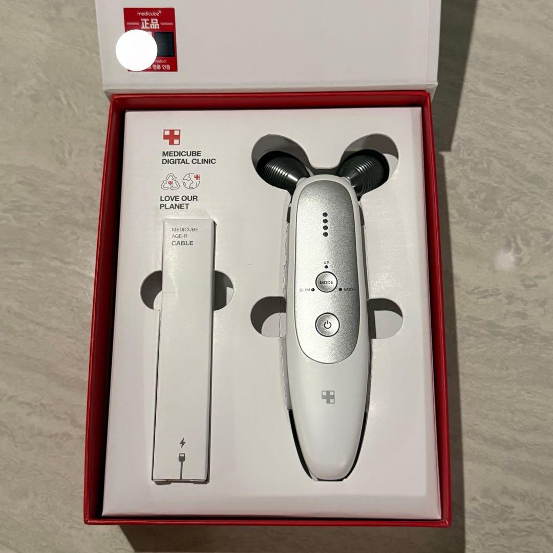 箱無し発送セール　メディキューブ　AGE-R DERMA EMS SHOT美顔器