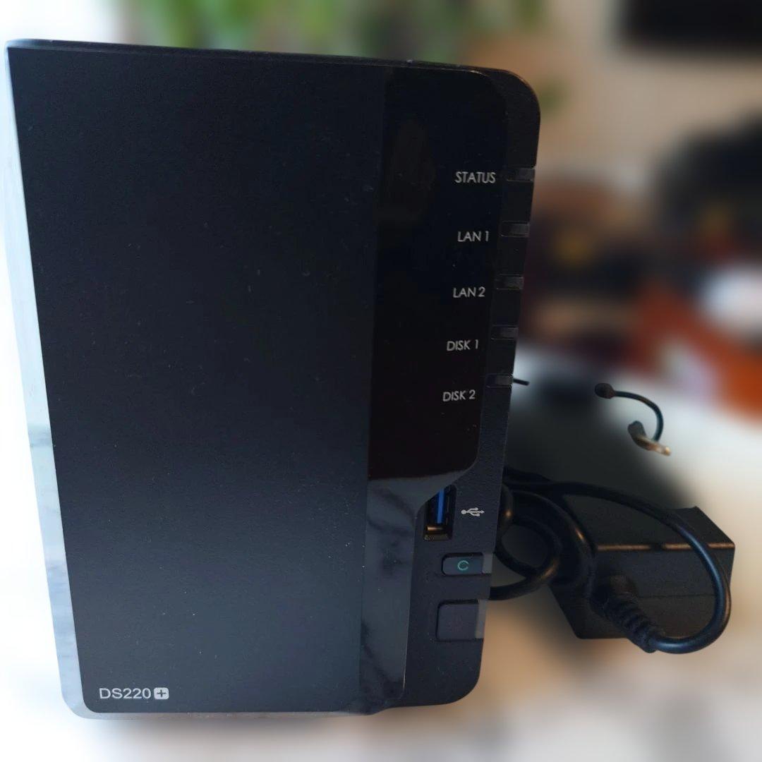 Synology DS220+ 　メモリー4GB増設済　 NAS 2ベイ