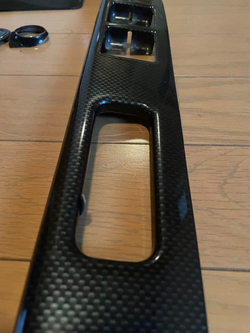 デリカD5カーボン調パネルグローブBOX、シフト、スイッチ全席、コンソールBOX