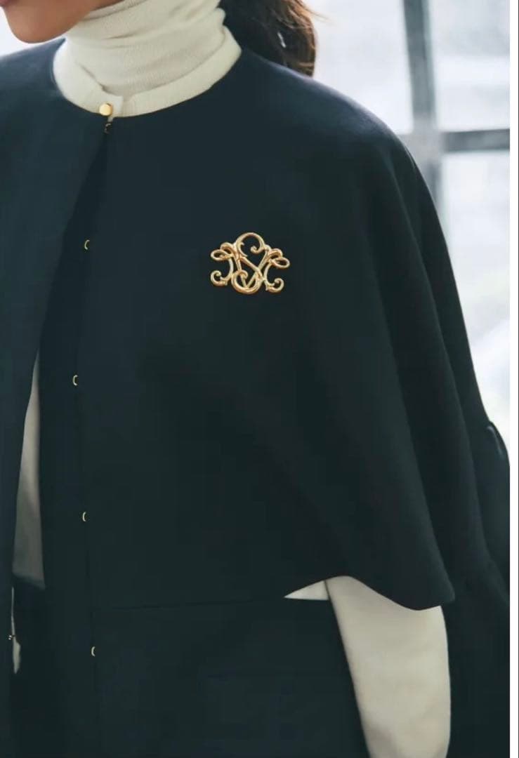 セブンテン　ロゴ　ブローチ