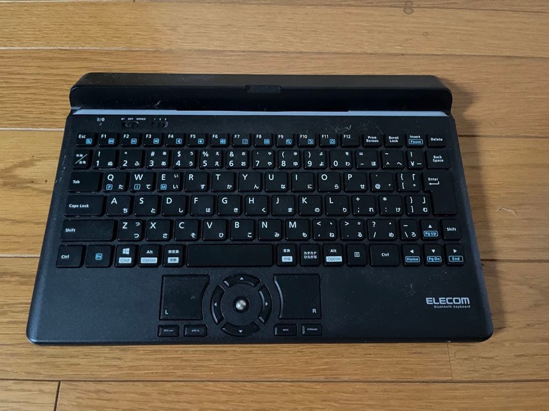 ELECOM キーボード 日本語配列　トラックボール付