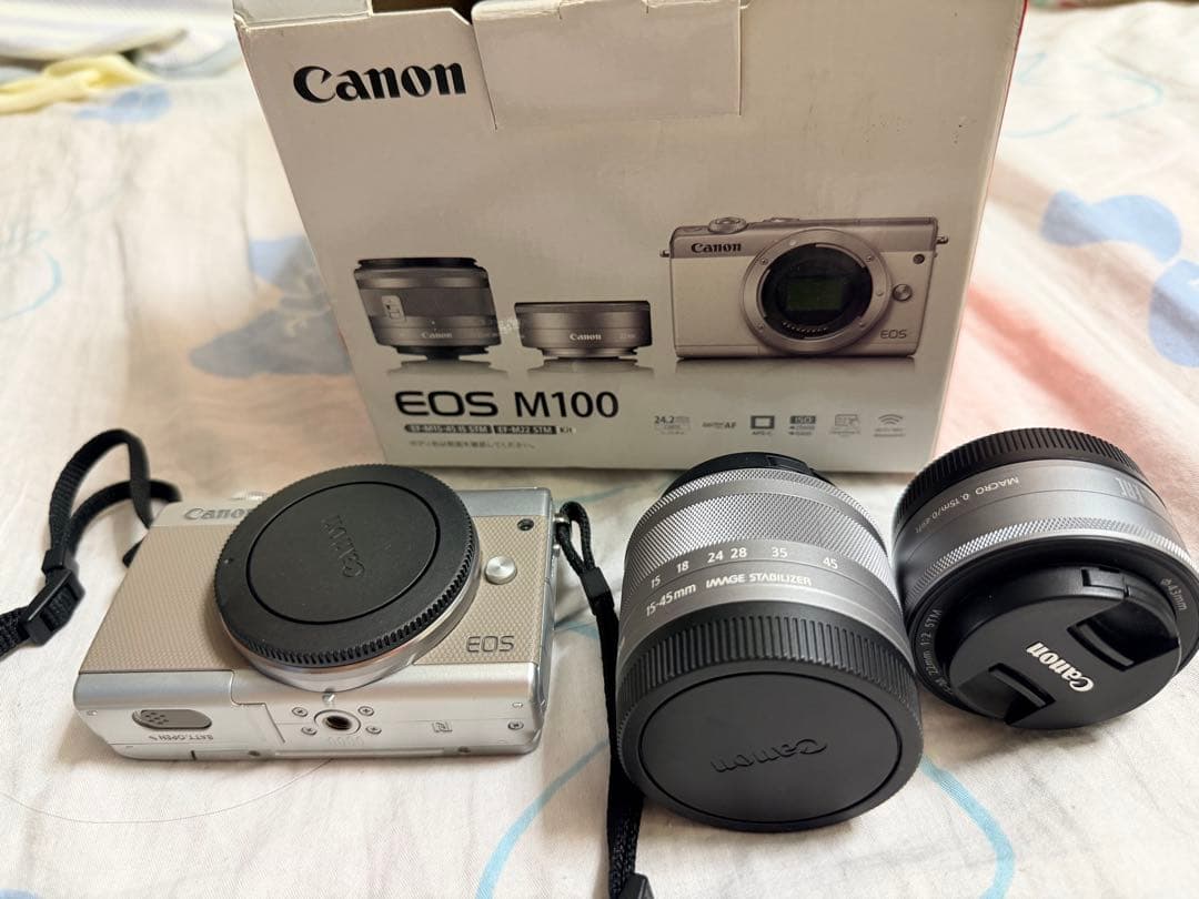 Canon EOS M100 ミラーレス一眼 2レンズ付き