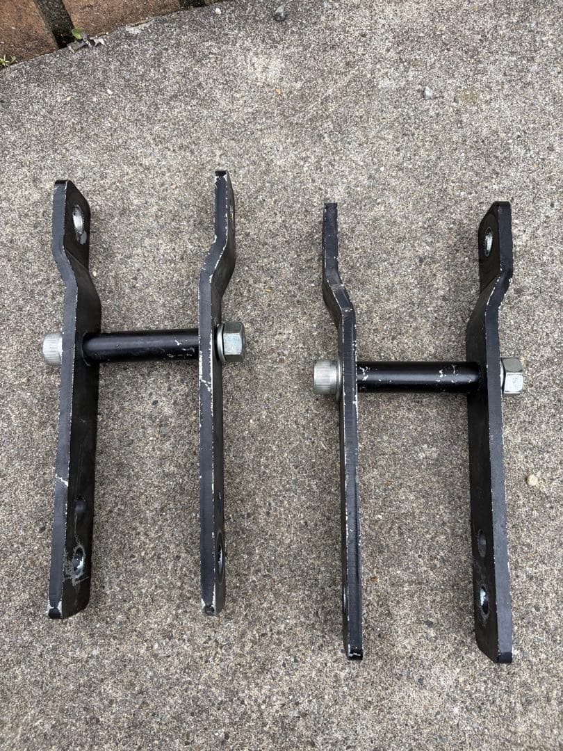 ハイエースRINEI 2段調整ロングシャックル(約25〜50mmリフトアップ