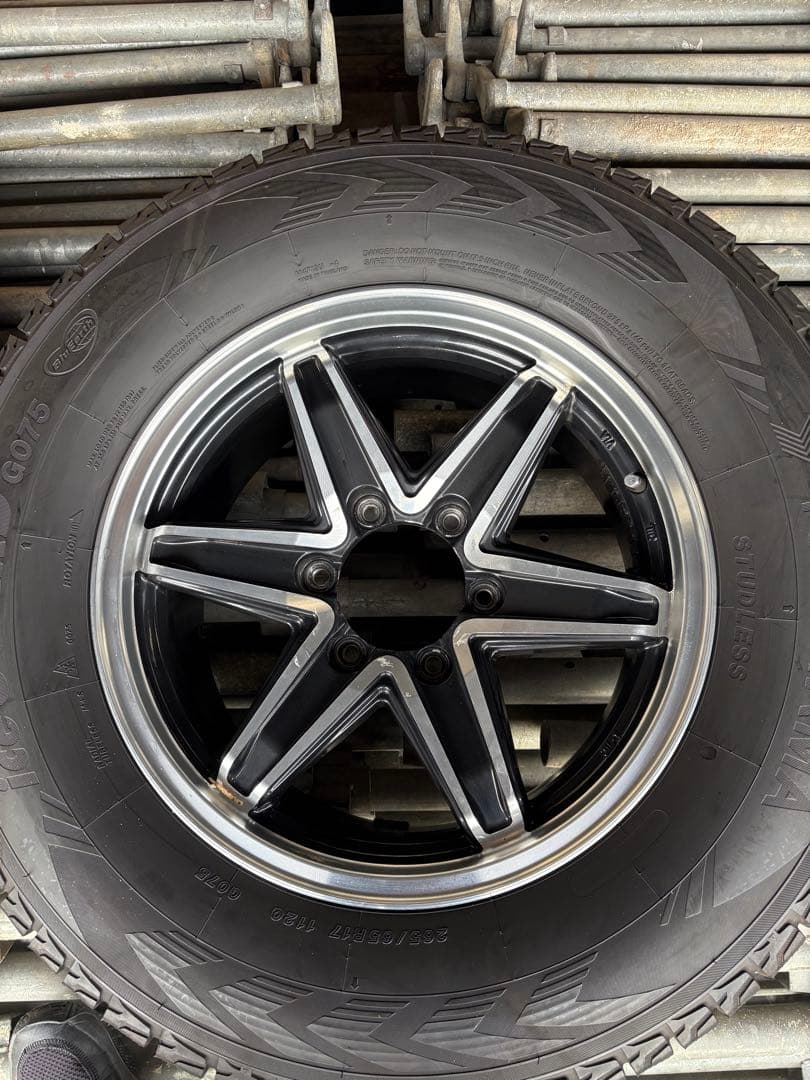 セール中！！265/65R17 ヨコハマ　アイスガード　スタッドレスタイヤセット