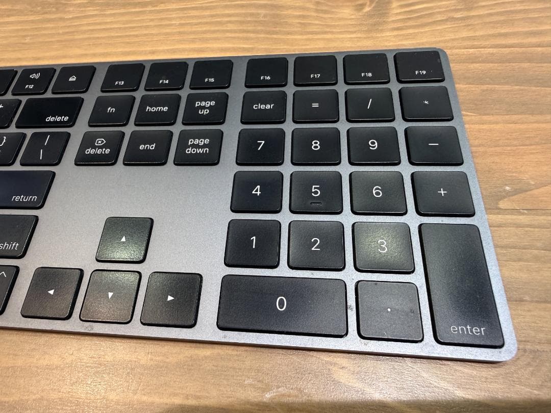 Magic Keyboard テンキー付き 英語（US） スペースグレイ