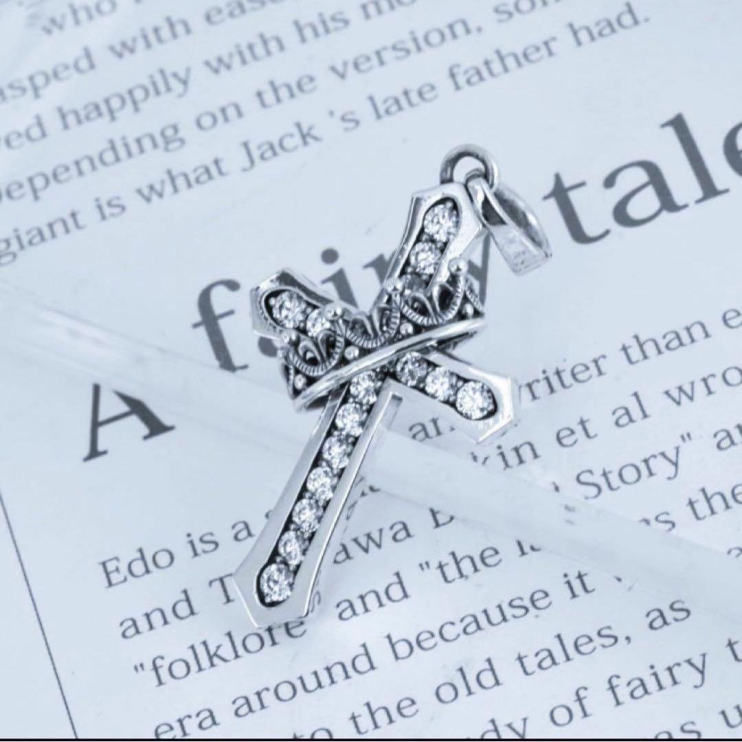 ジャスティンデイビス　CROSS WITH CROWN/STONE ペンダント