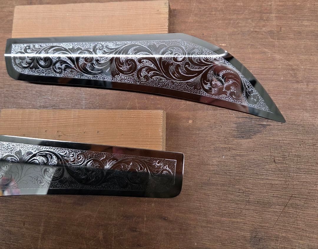 17プロフィア　ドアプロテクター唐草模様　削り込み加工