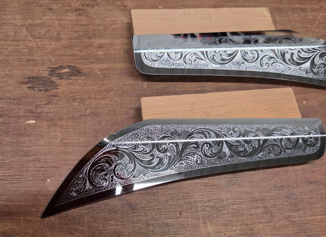 17プロフィア　ドアプロテクター唐草模様　削り込み加工