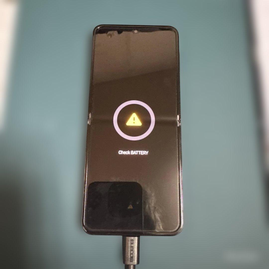 Galaxy Z Flip4 グラファイト