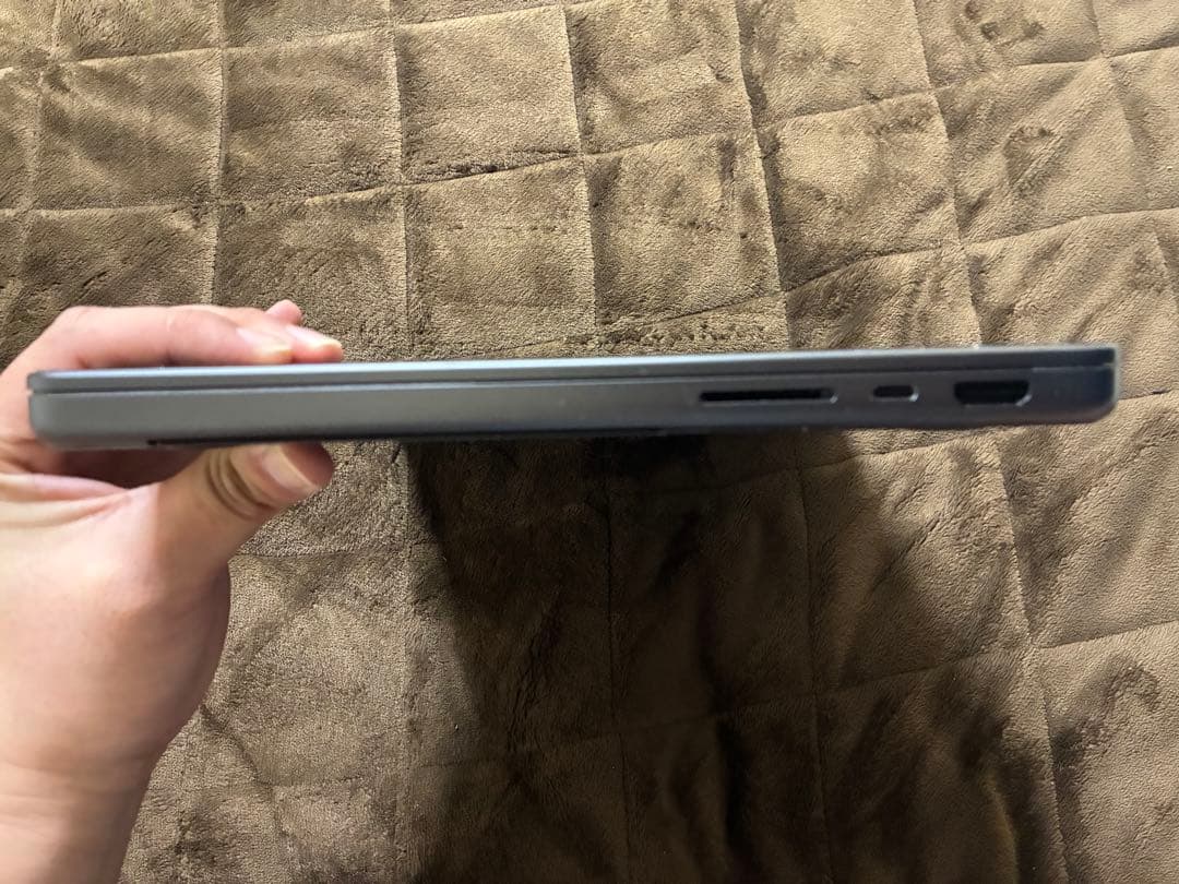 MacBook Pro M4 14インチ 32GB SSD512GB