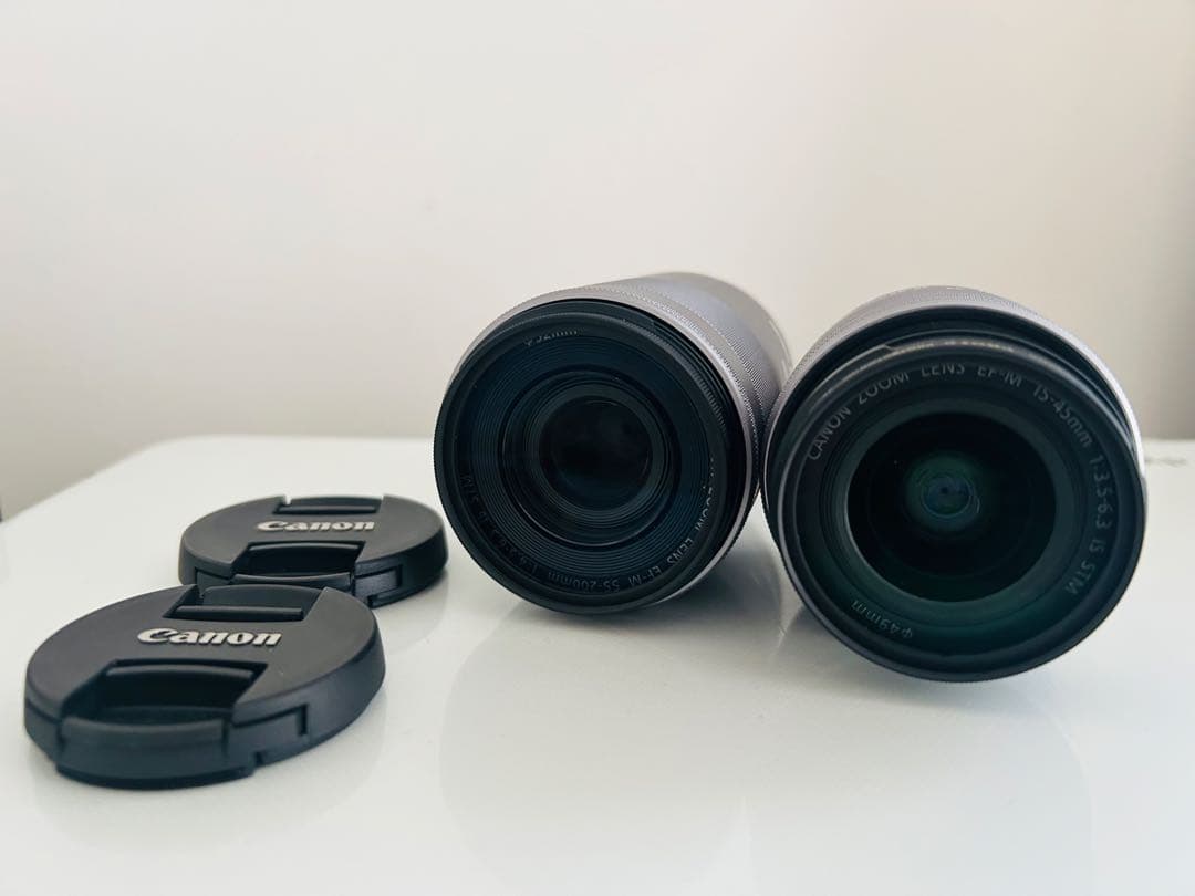 美品☆Canon EOS M ミラーレス ダブルズームキット ショルダーバック付