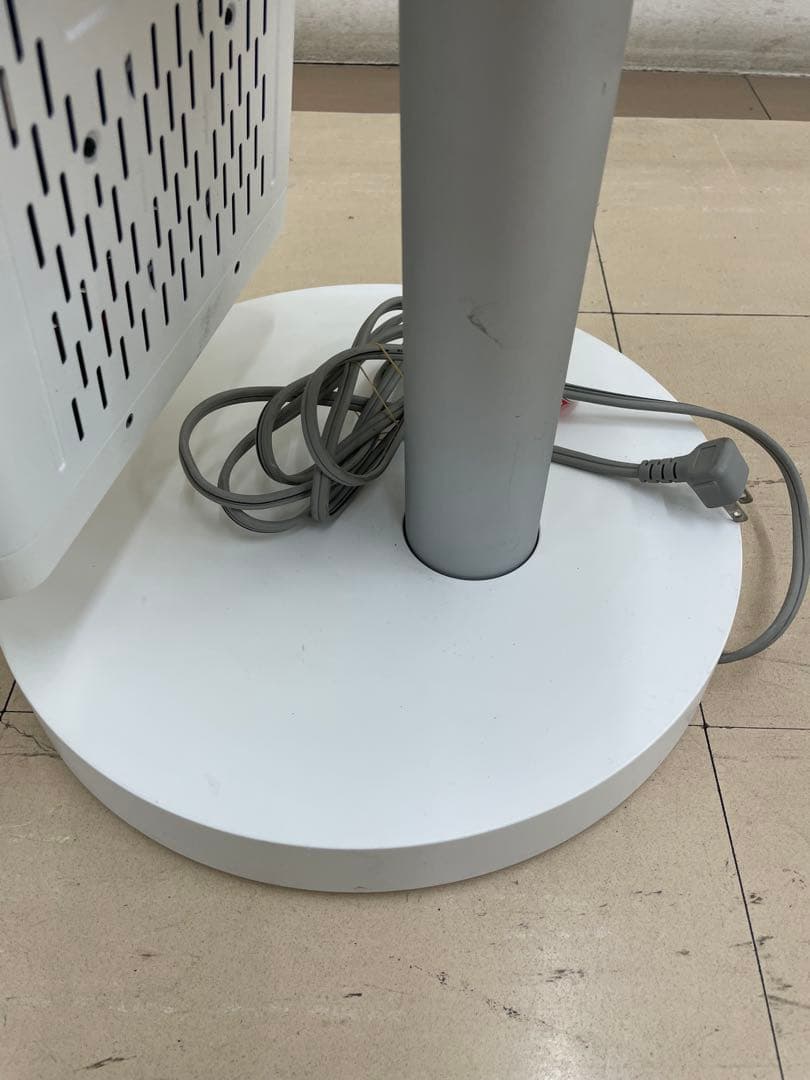 ダイキン　遠赤外線暖房機　セラムヒート　ERFT11VS-W　2018年製