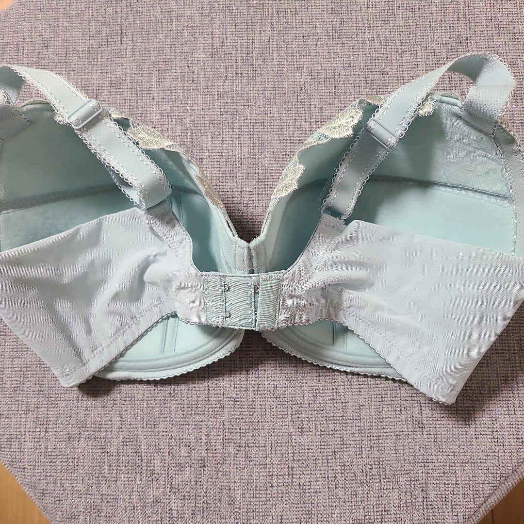 【更にお値下げしました】ワコール(スタディオファイブ )ブラショーツセットG85