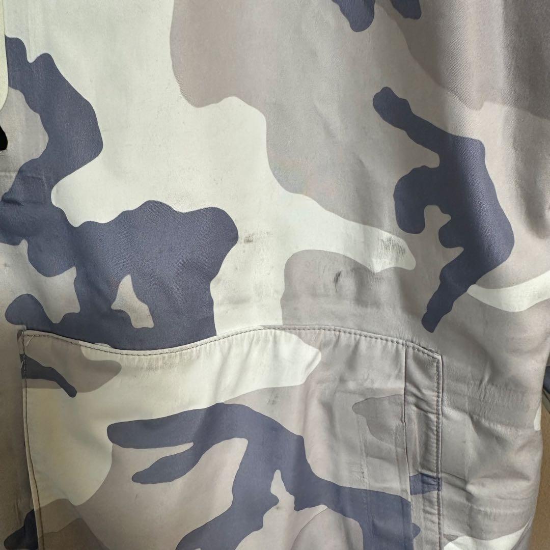 ★お値下げ★BURTONスノーボードウェア　カモフラージュ柄　上下セットLサイズ