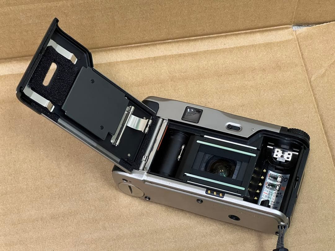 D*G様 CONTAX TVS 動作未確認、ジャンク品