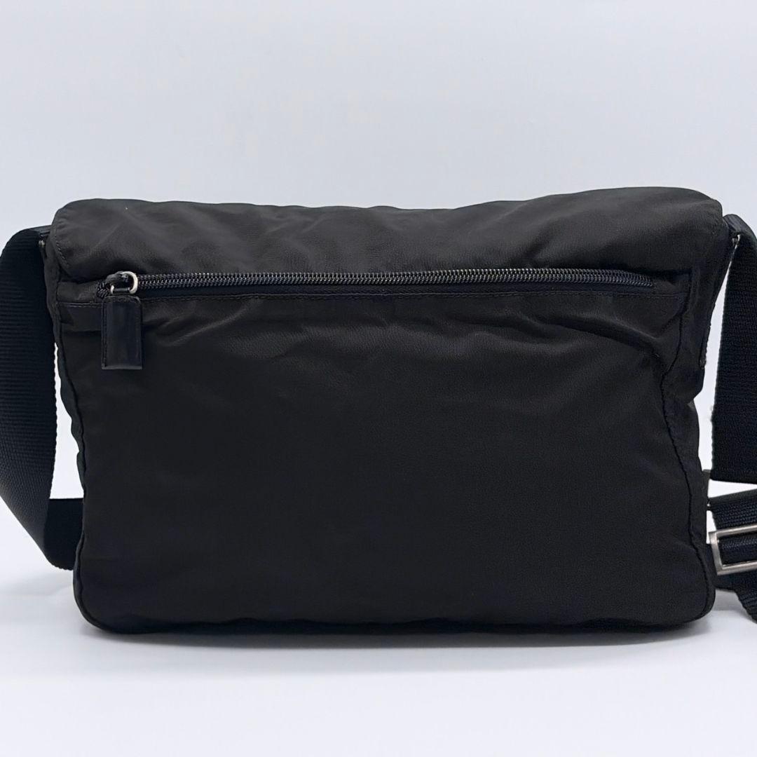 【極美品】プラダ ナイロン メッセンジャー ショルダーバッグ ブラック 三角ロゴ