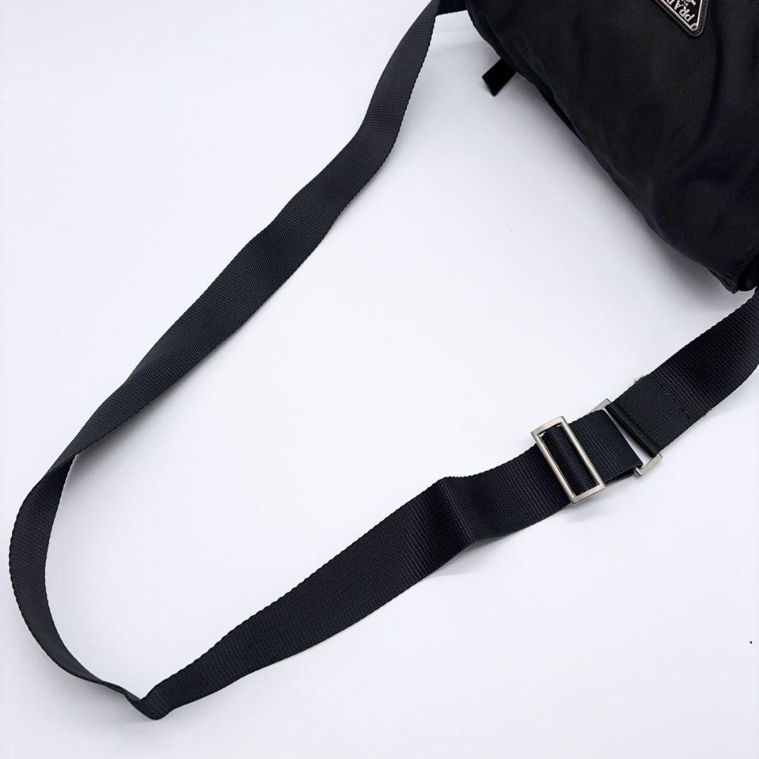 【極美品】プラダ ナイロン メッセンジャー ショルダーバッグ ブラック 三角ロゴ