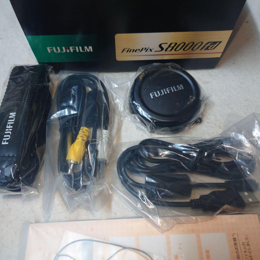 FUJIFILM FinePix S8000fd デジタルカメラ