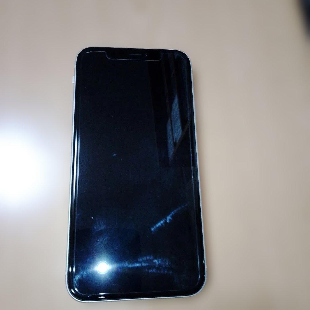 Apple iPhone 11ホワイト 本体