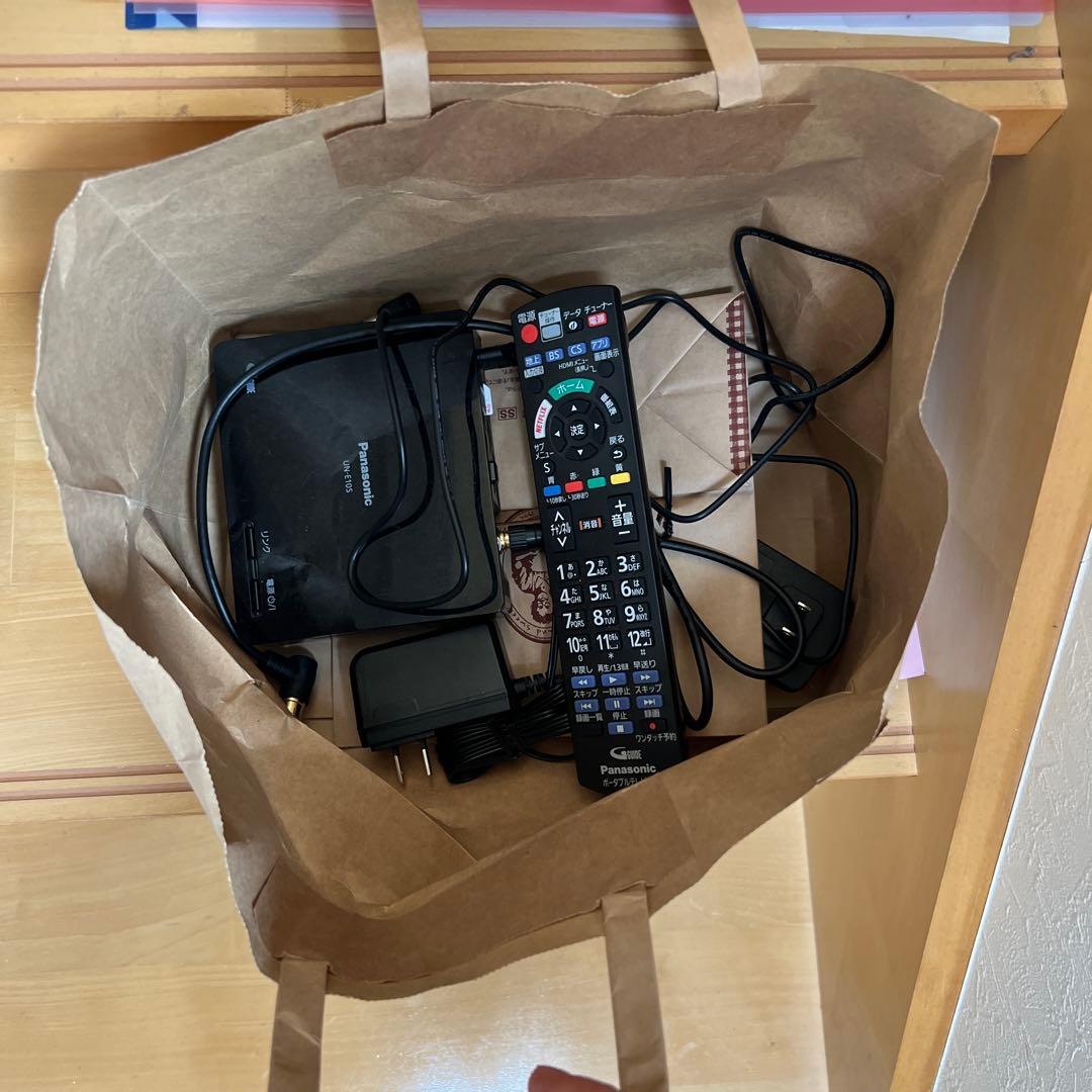 [美品、付属品付き]パナソニック19型ポータルテレビUN-19FB10HD