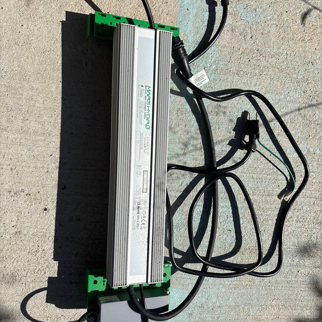 LEDドライバー AC 100-240V DC 12V