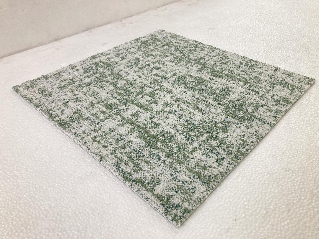 saryo000　タイルカーペット　６７枚　新品・未使用　国内メーカー