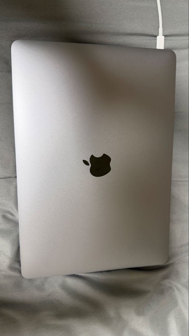 Apple MacBook Air シルバー13インチ　ジャンク品