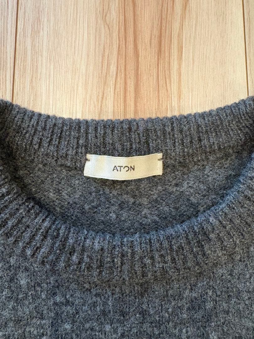 ドラゴン　ATON ウールクルーネック チャコールグレー サイズ04