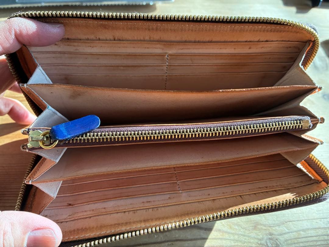 L.E.D BITES コードバン 長財布