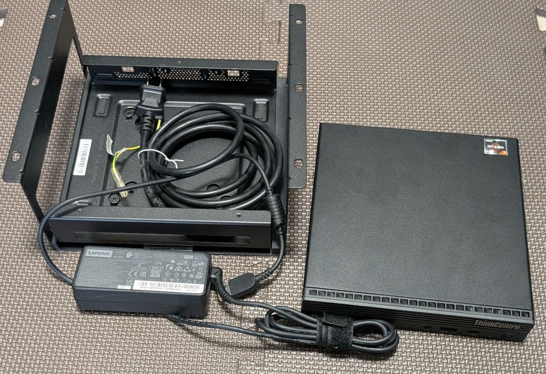 ミニPC ThinkCentre M75q Gen2 64GB