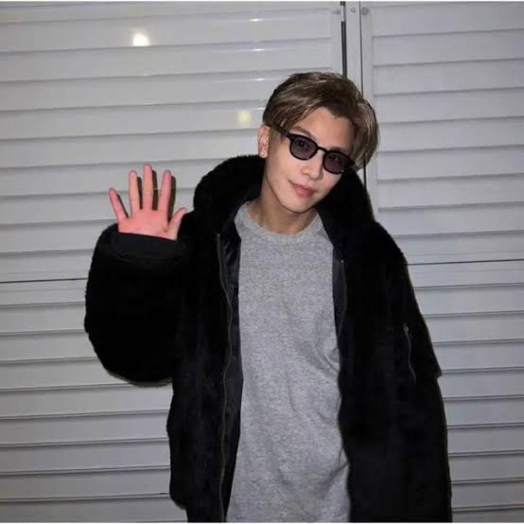 岩田着FW22 Supreme Faux Fur Reversible MA-1