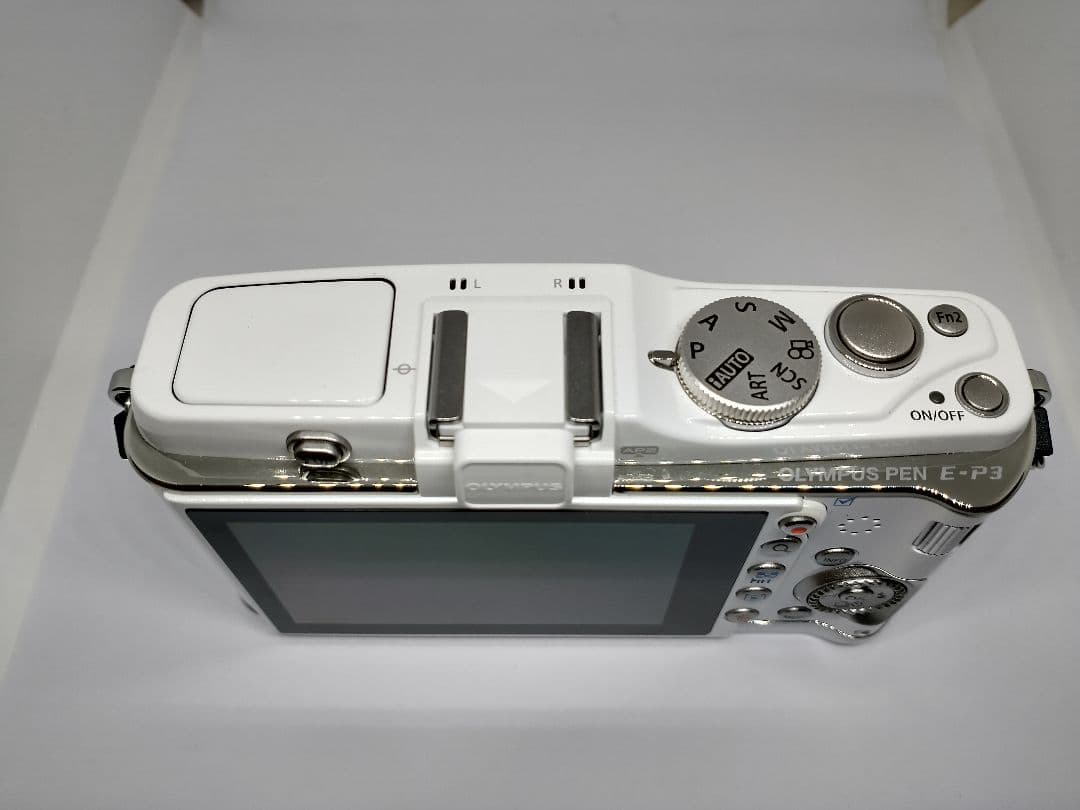 [美品] PEN E-P3 ボディ ホワイト オリンパス