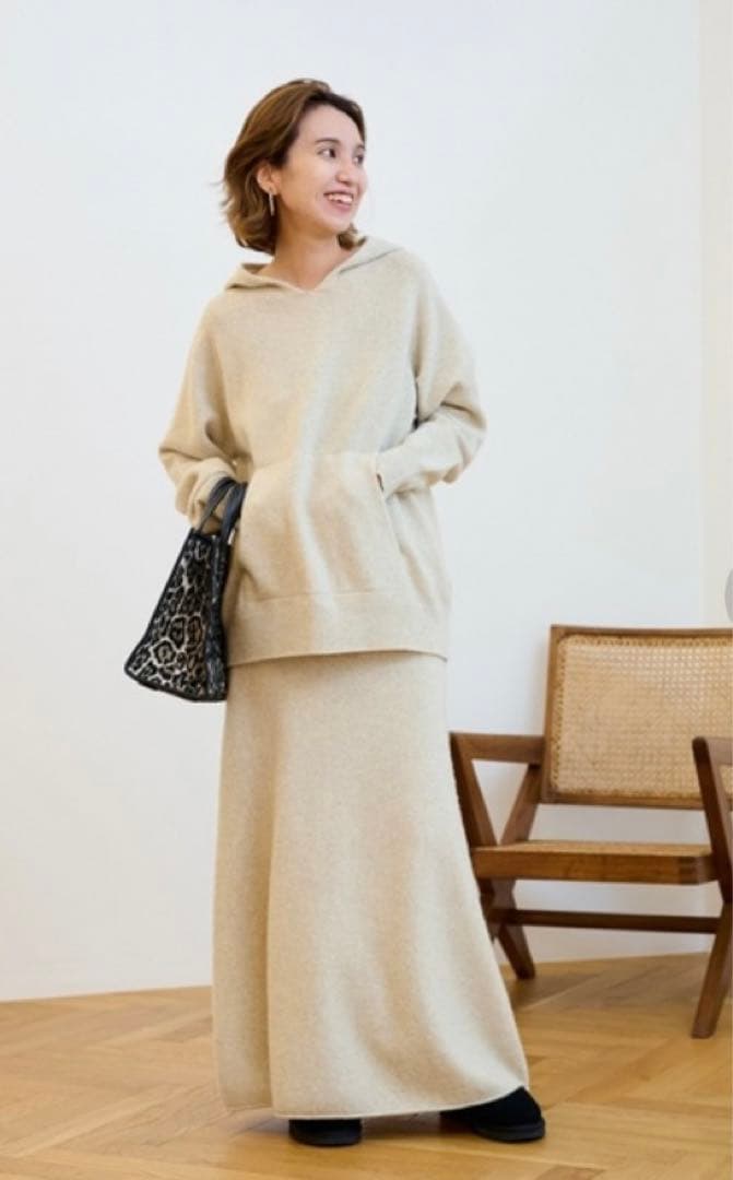 FRAMeWORK 圧縮クウールフードプルオーバー ＆ スカート