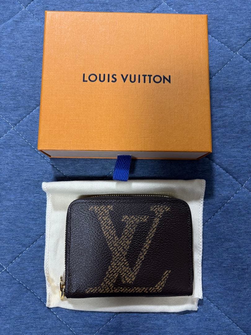 Louis Vuitton モノグラム ジャイアント　ジッピーケース