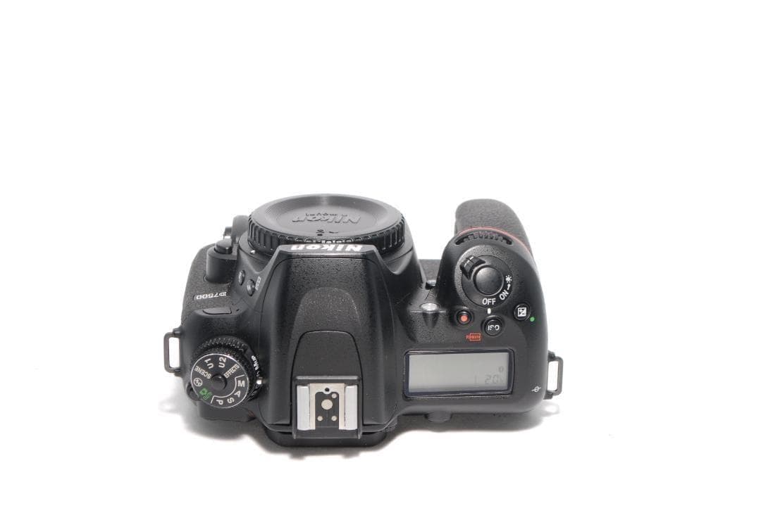 ✨Nikon D7500✨Wレンズ✨超望遠300mm✨高速連射✨一眼レフ