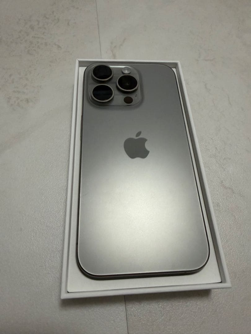 スマートフォン本体 Apple iPhone 15Pro 256GB