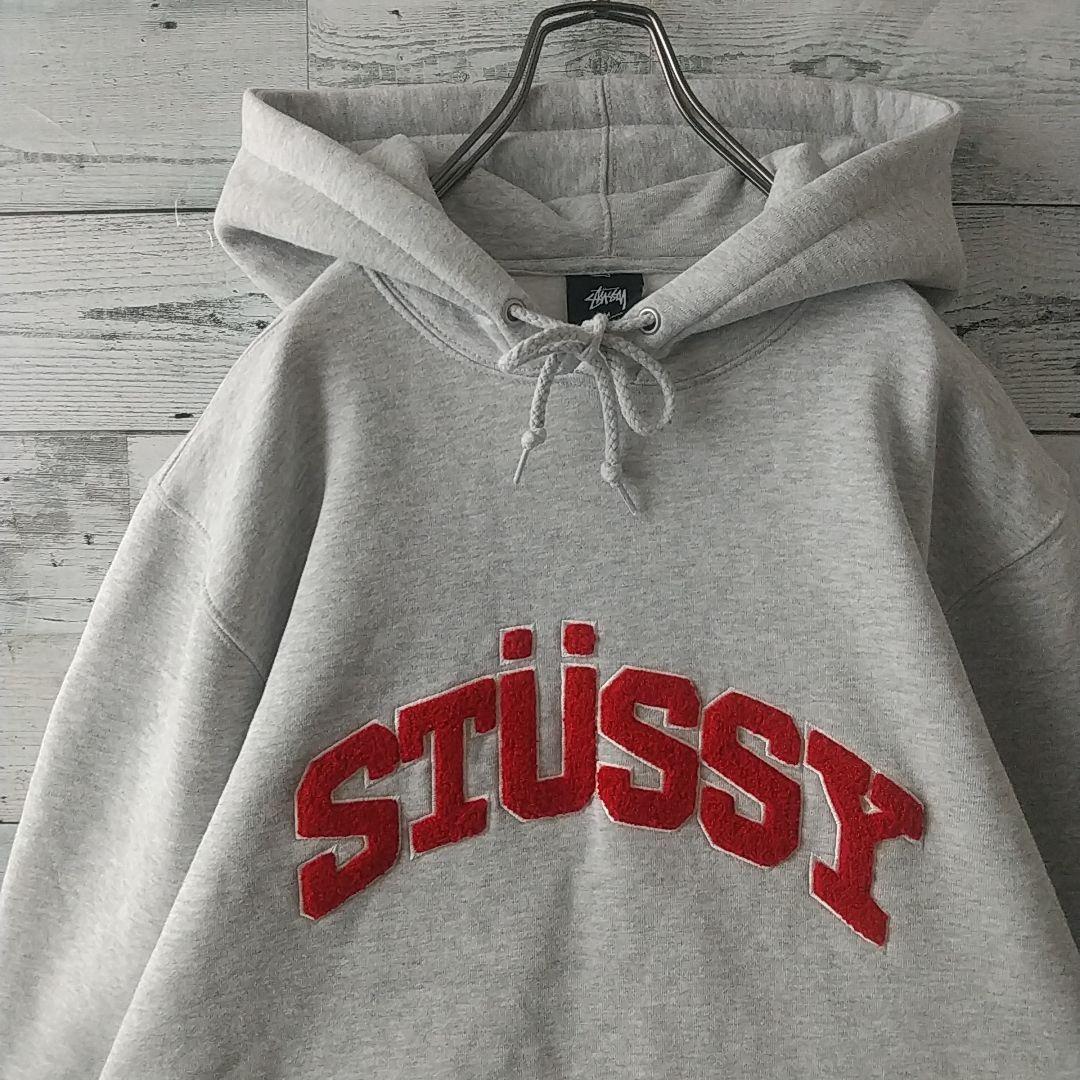 人気☆ステューシー 刺繍 パイルロゴ アーチロゴ パーカー M グレー