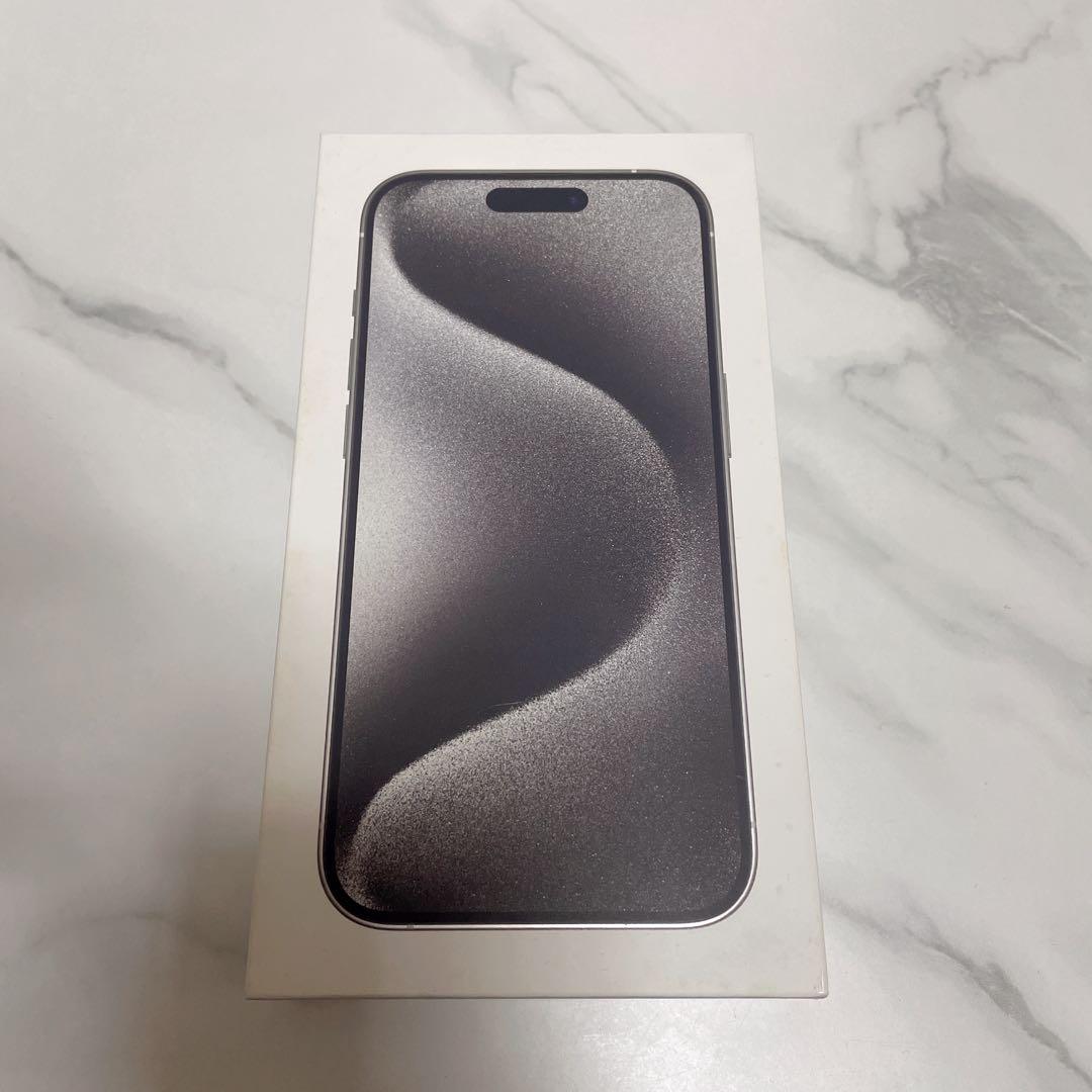 新品交換品 iPhone 15 Pro 256GB ホワイトチタニウム