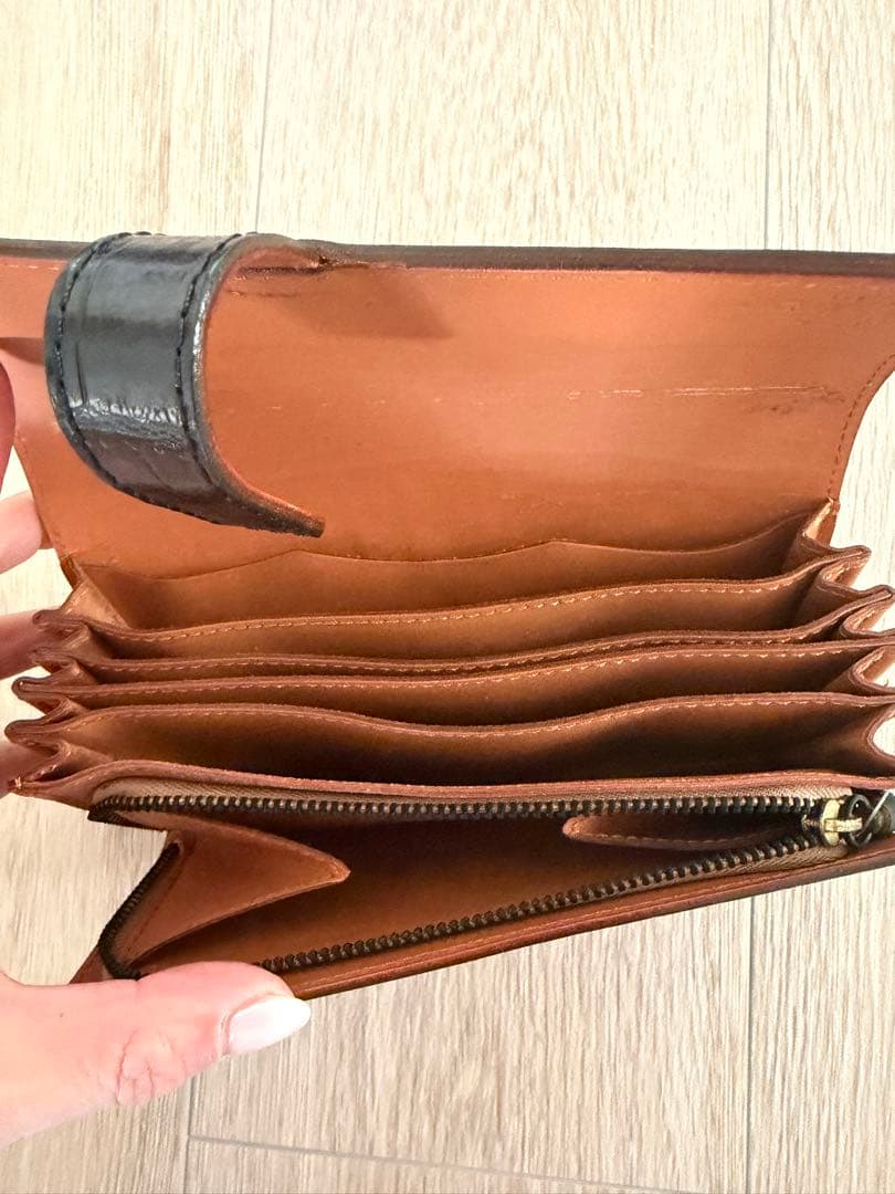 未使用♡フェリージ　クロコダイル型押し　長財布 ブラック