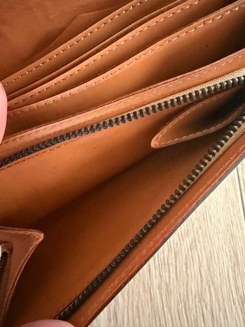 未使用♡フェリージ　クロコダイル型押し　長財布 ブラック