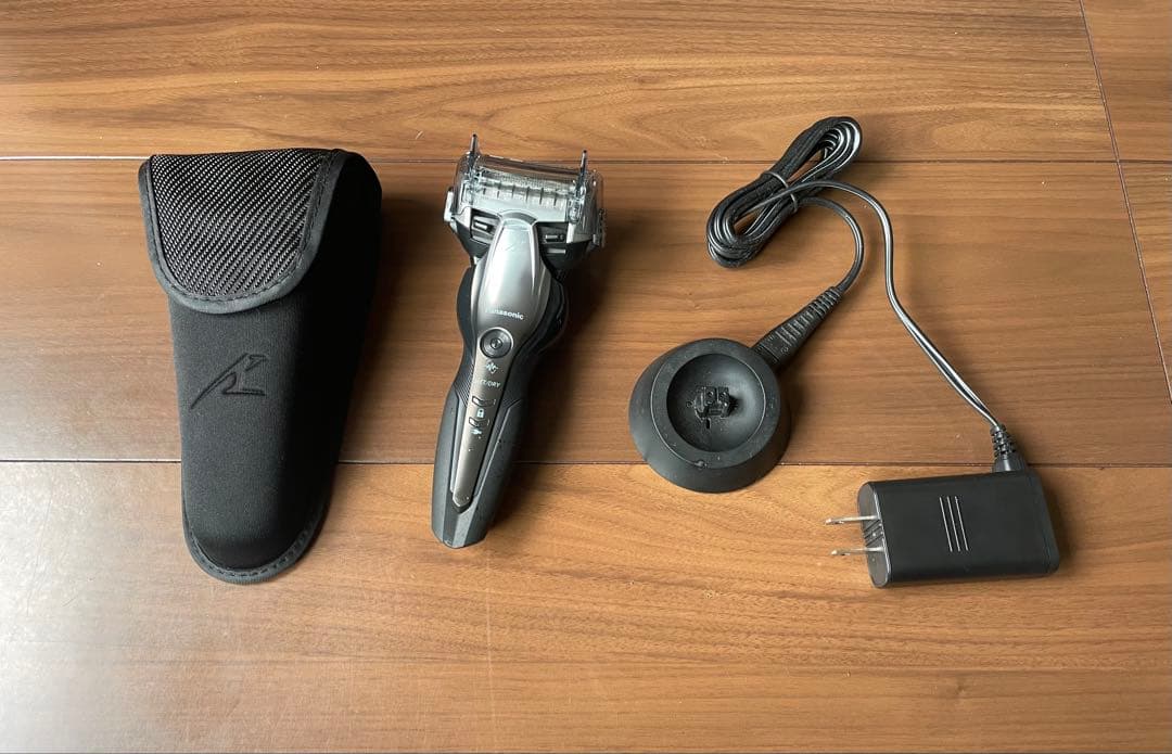 パナソニック　メンズシェーバー　ラムダッシュ ES-CST8T