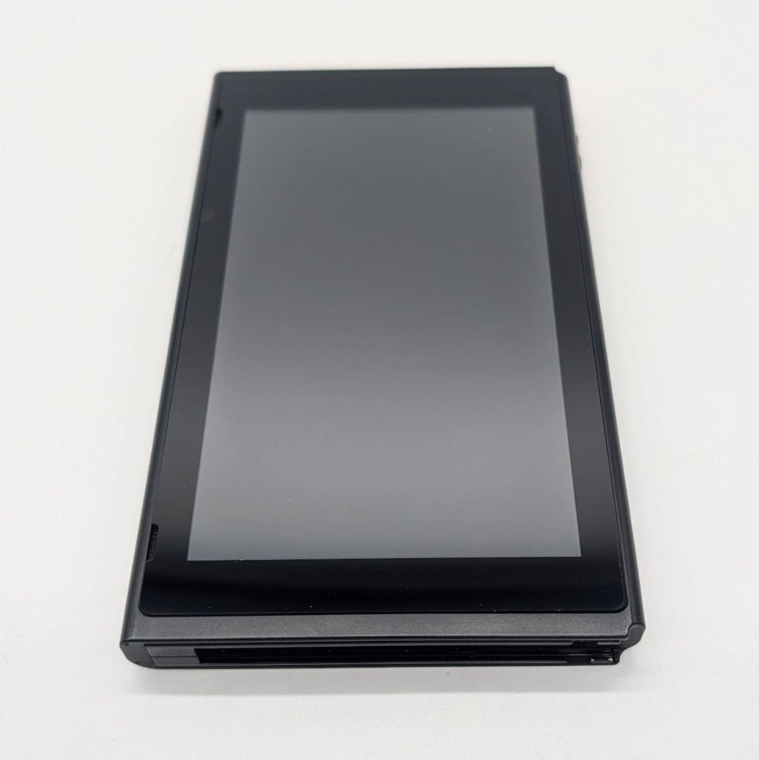 【美品】Nintendo Switch 本体のみ 2018年